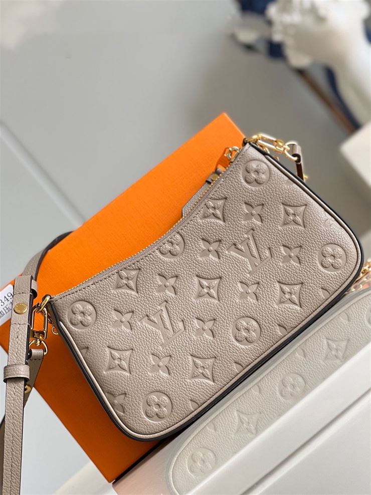 LOUIS VUITTON EASY POUCH ON STRAP