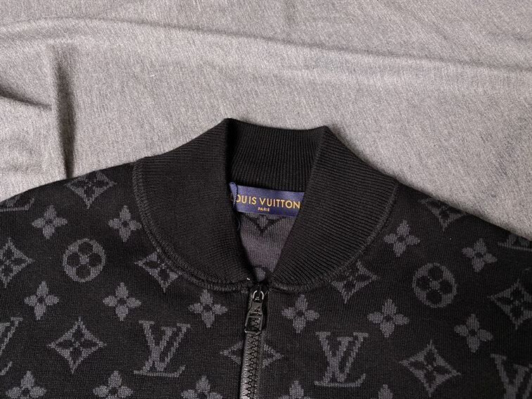 LOUIS VUITTON GRAFFITI ZIPPED BLOUSON - LVC033