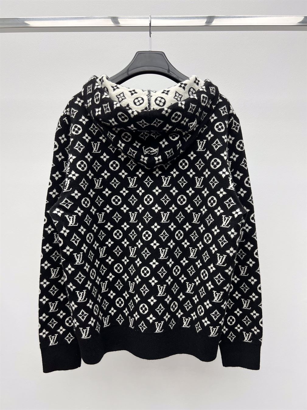 LOUIS VUITTON HOODIE - LVH022