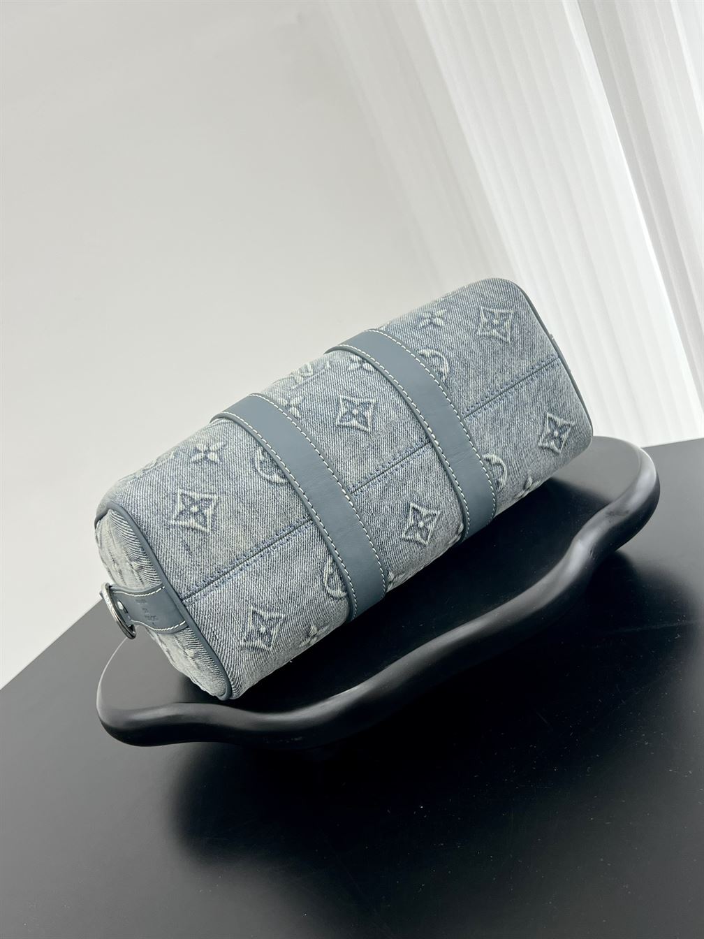 LOUIS VUITTON KEEPALL BANDOULIERE 25 - LVB051