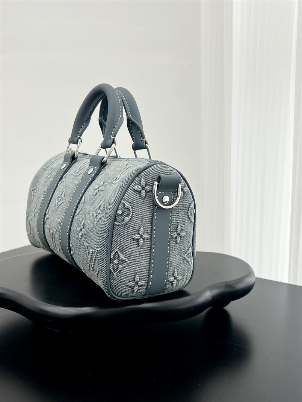 LOUIS VUITTON KEEPALL BANDOULIERE 25 - LVB051