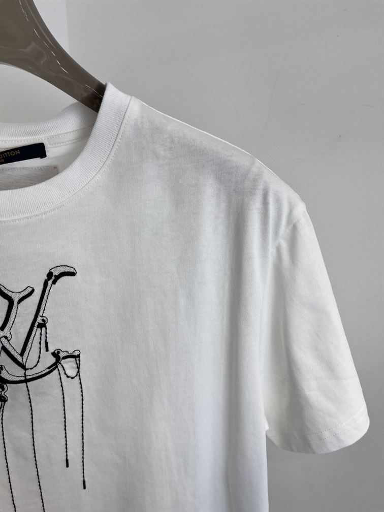 LOUIS VUITTON LV PENDANT EMBROIDERY T-SHIRT - LVTS0017