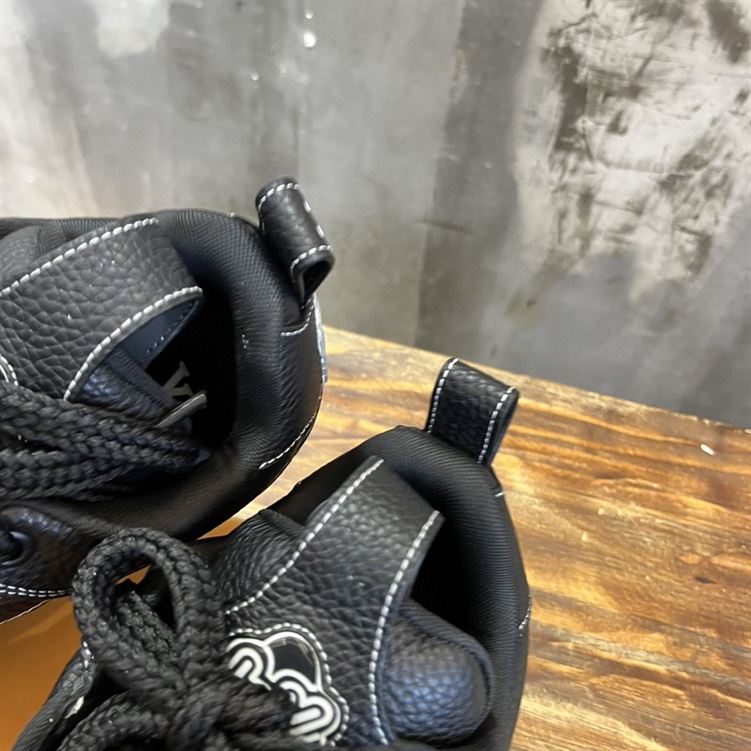 LOUIS VUITTON LV SKATE SNEAKER - LVS152