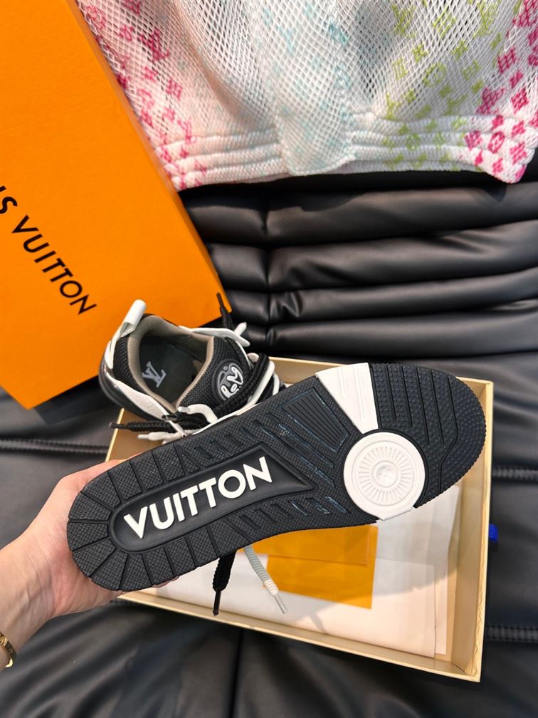 LOUIS VUITTON LV SKATE SNEAKER - LVS153
