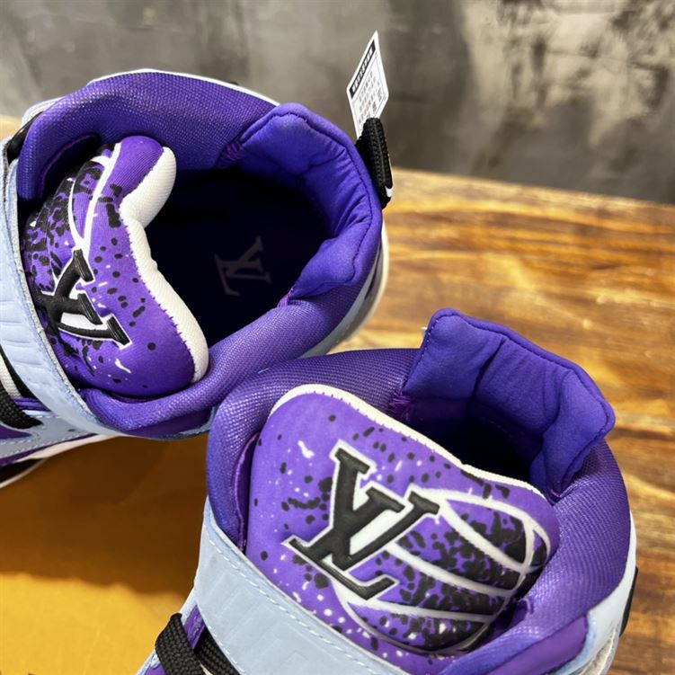 LOUIS VUITTON LV TRAINER 2 SNEAKER - LVS072