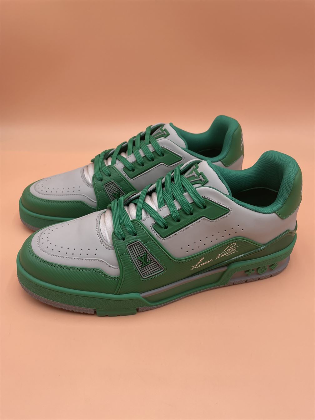 LOUIS VUITTON LV TRAINER SNEAKER - LVS060