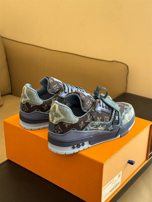 LOUIS VUITTON LV TRAINER SNEAKER - LVS172
