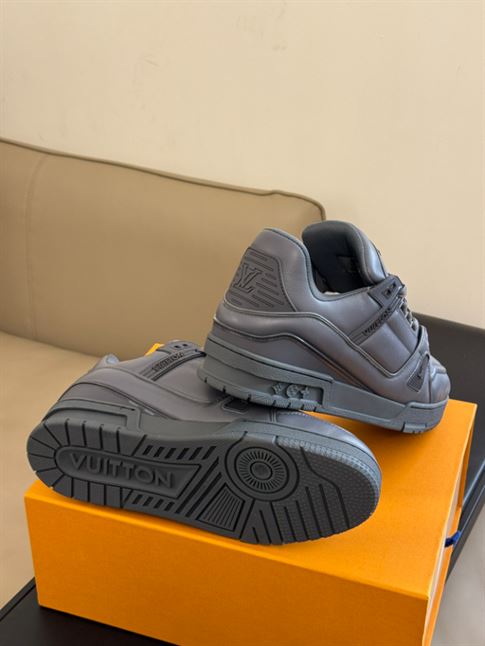 LOUIS VUITTON LV TRAINER SNEAKER - LVS179