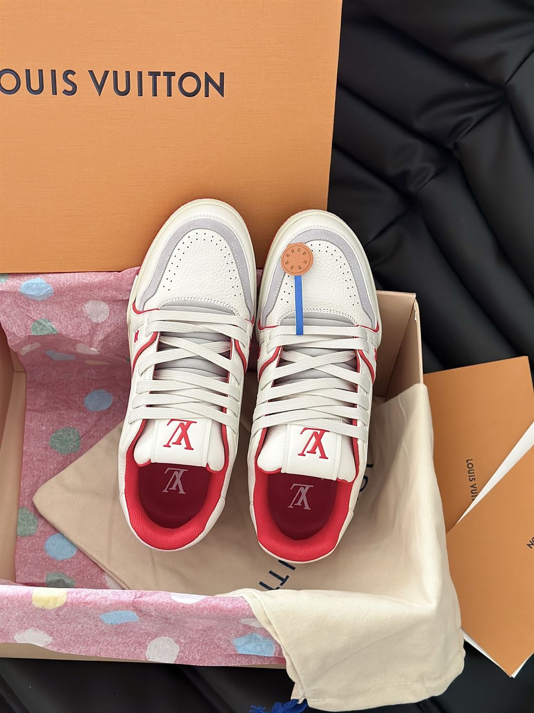 LOUIS VUITTON LV TRAINER SNEAKER - LVS194