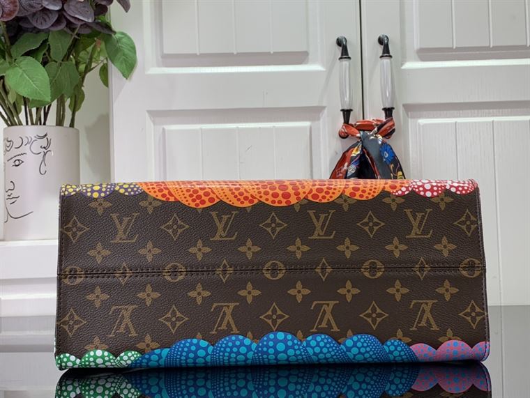 LOUIS VUITTON LV X YK ONTHEGO MM MONOGRAM