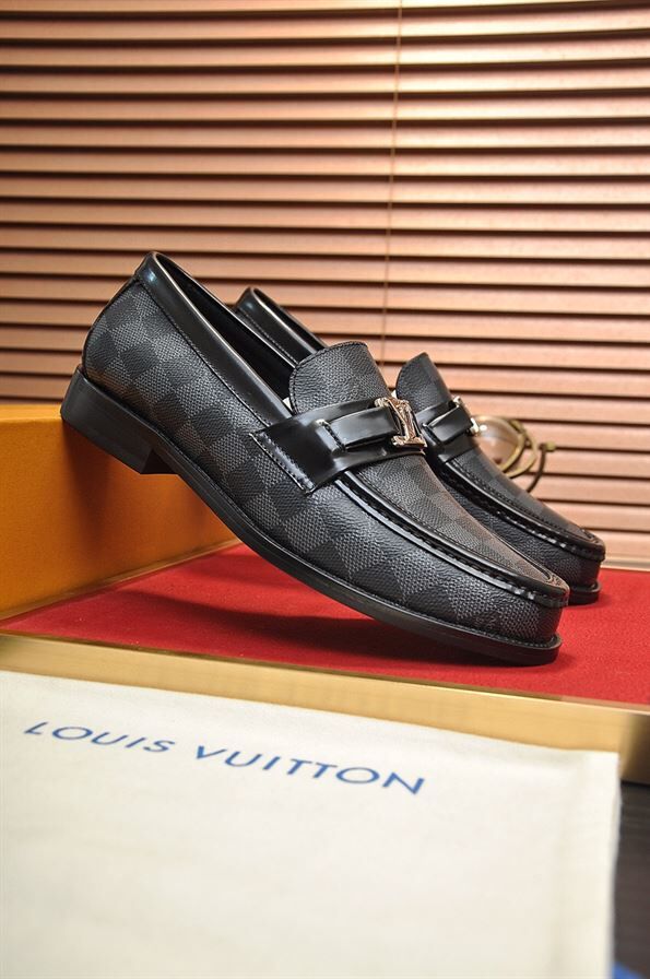 LOUIS VUITTON MAJOR LOAFER - VL004