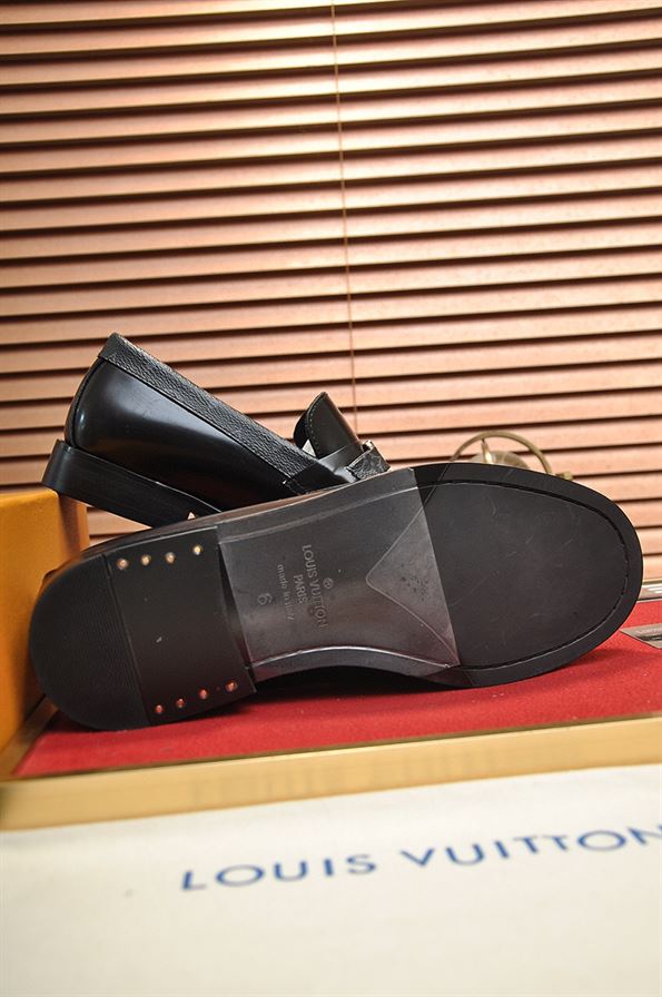 LOUIS VUITTON MAJOR LOAFER - VL016