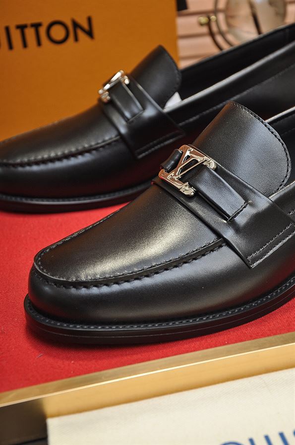 LOUIS VUITTON MAJOR LOAFER - VL030