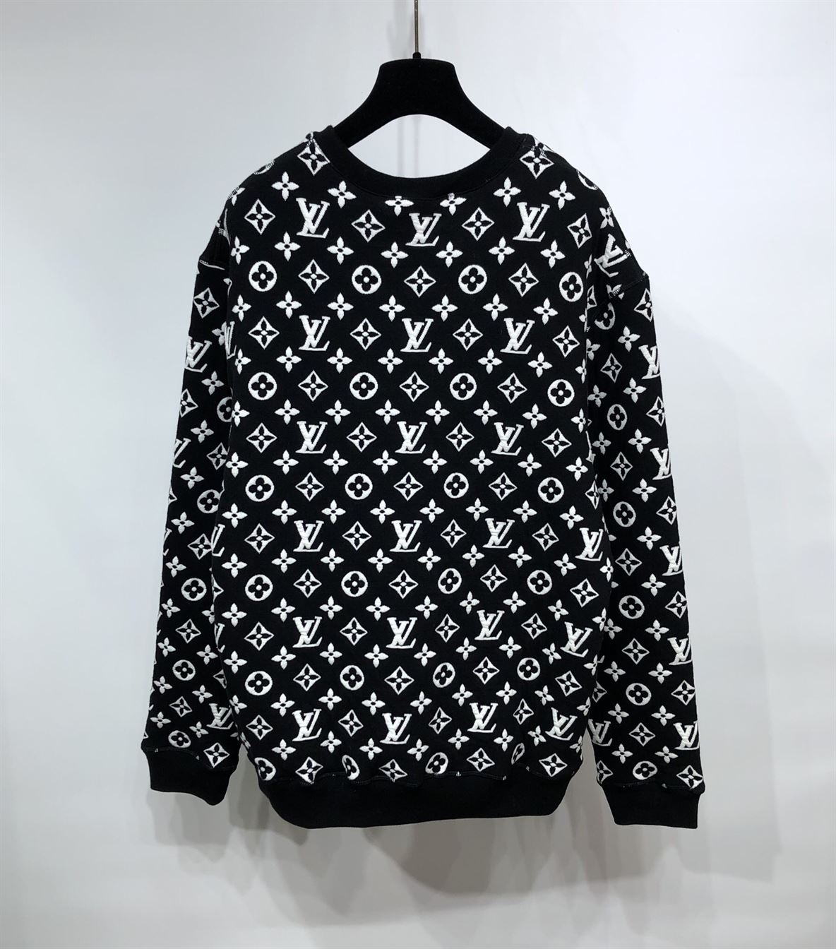 LOUIS VUITTON MONOGRAM BLACK & WHITE SWEATSHIRT - LVH007