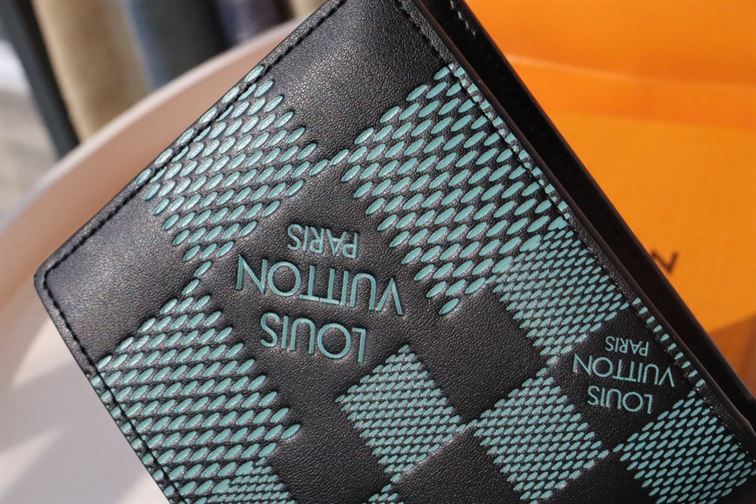 LOUIS VUITTON MULTIPLE WALLET