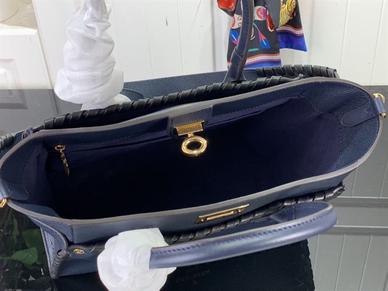 LOUIS VUITTON ON MY SIDE MM BLACK HIGH