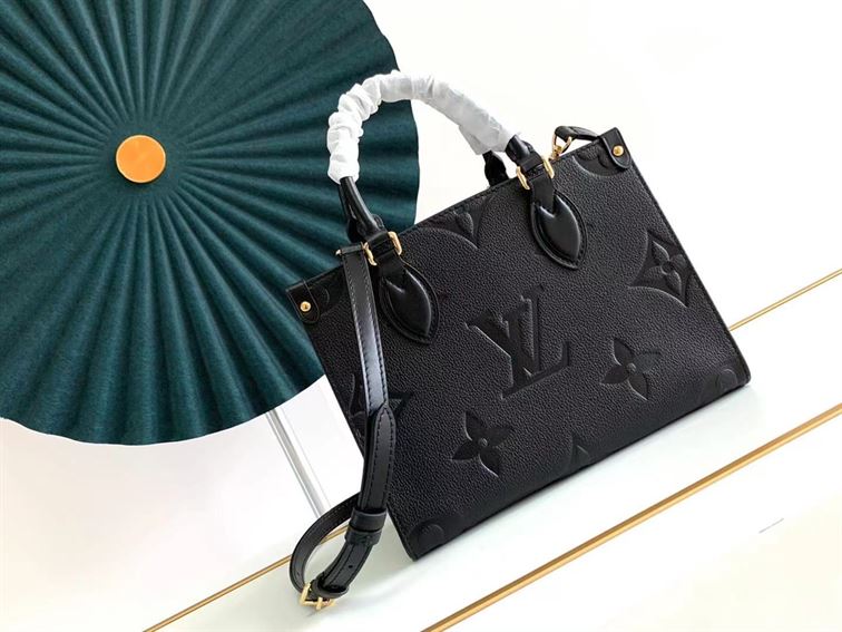 LOUIS VUITTON ONTHEGO PM BLACK MONOGRAM