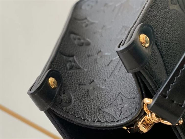 LOUIS VUITTON ONTHEGO PM BLACK MONOGRAM