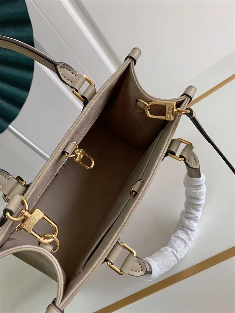 LOUIS VUITTON ONTHEGO PM MONOGRAM EMPREINTE