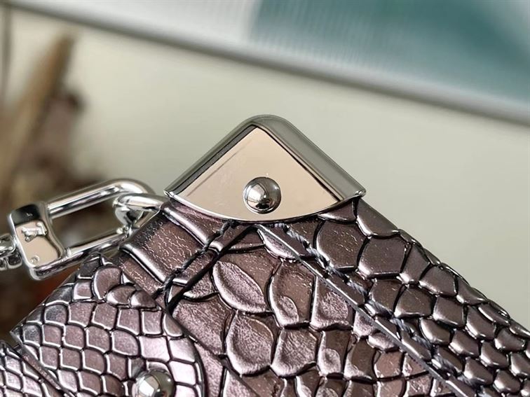 LOUIS VUITTON PETITE MALLE CROCODILIEN MAT