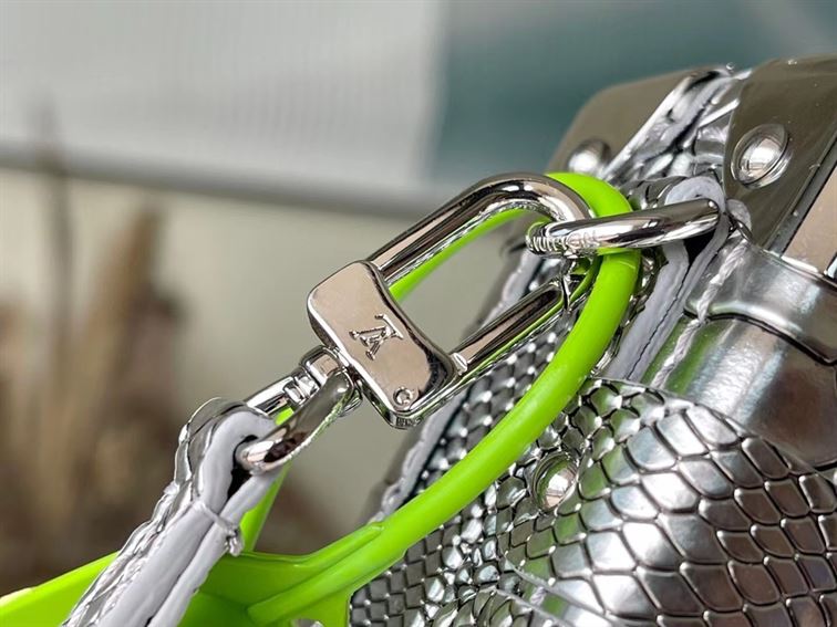 LOUIS VUITTON PETITE MALLE CROCODILIEN MAT