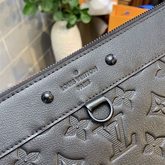 LOUIS VUITTON POCHETTE APOLLO BAG