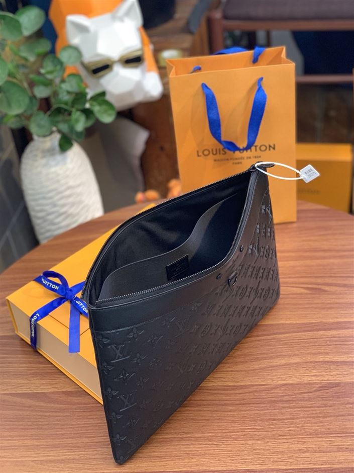 LOUIS VUITTON POCHETTE APOLLO BAG