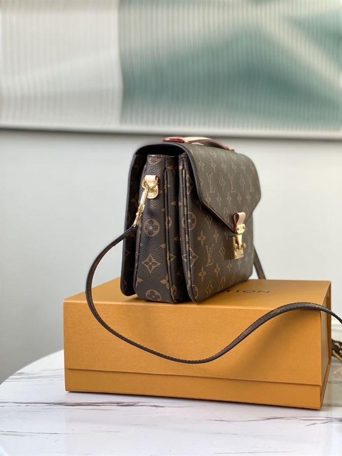 LOUIS VUITTON POCHETTE METIS MONOGRAM