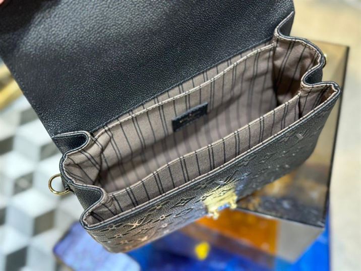 LOUIS VUITTON POCHETTE METIS MONOGRAM