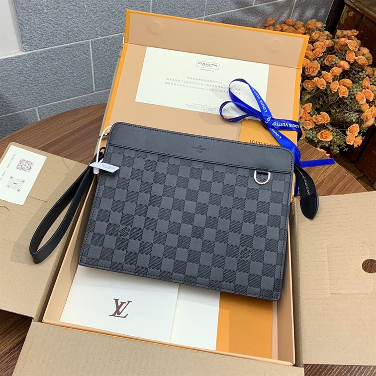 LOUIS VUITTON POCHETTE VOYAGE WALLET