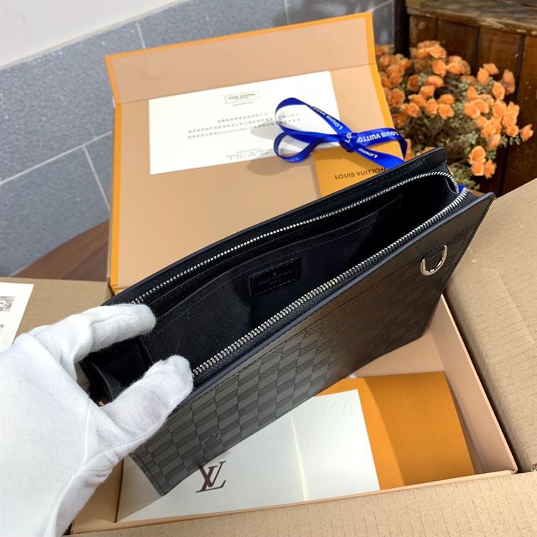 LOUIS VUITTON POCHETTE VOYAGE WALLET