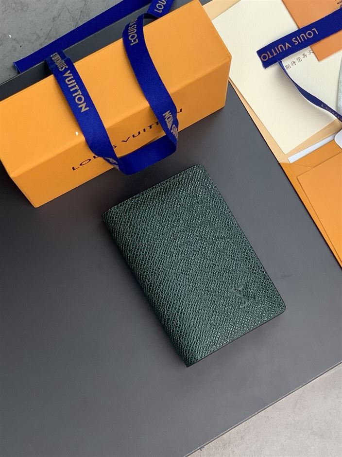 LOUIS VUITTON POCKET GREEN