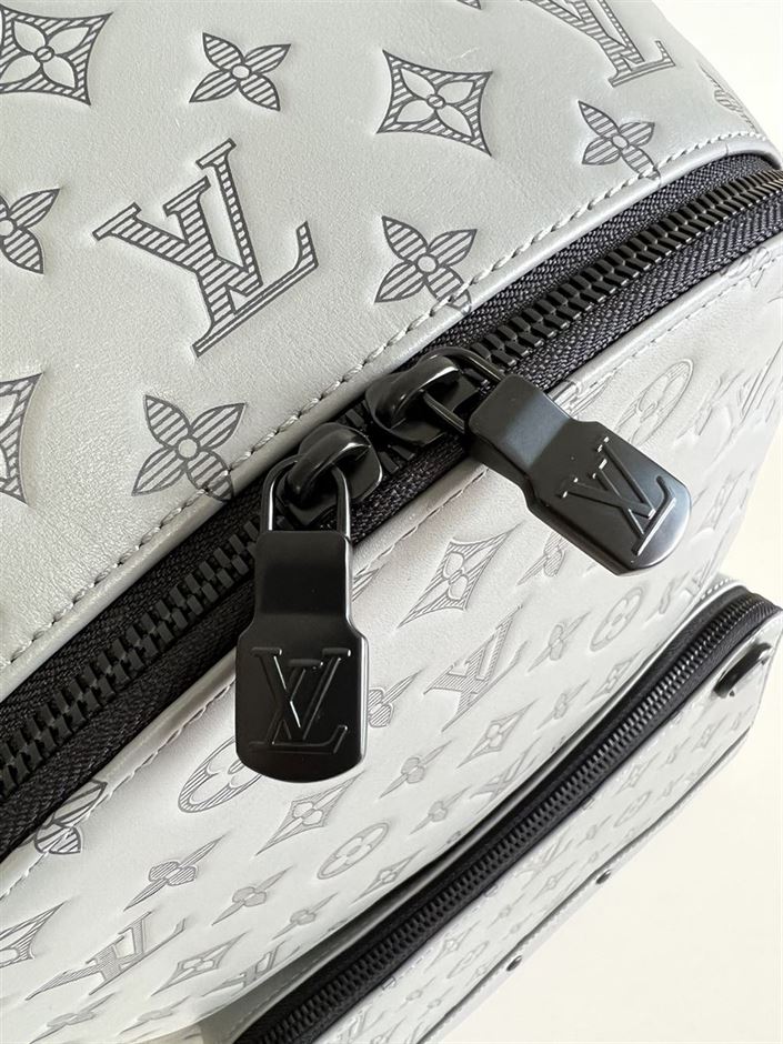 LOUIS VUITTON RACER BACKPACK - LVB015