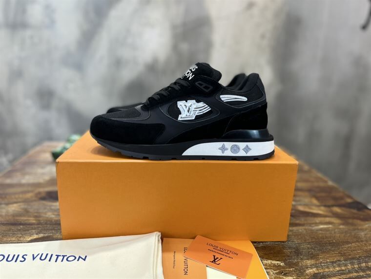 LOUIS VUITTON RUN AWAY SNEAKER - LVS010