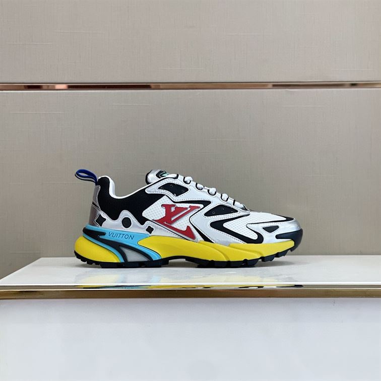 LOUIS VUITTON RUNNER TATIC SNEAKER - LVS025