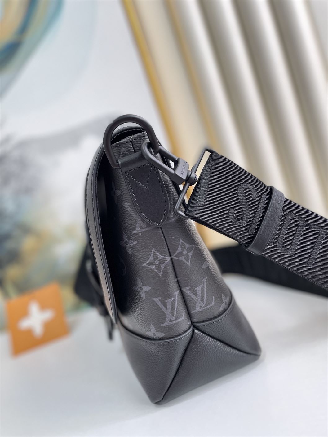 LOUIS VUITTON SAUMUR MESSENGER MONOGRAM ECLIPSE CANVAS - LVB067