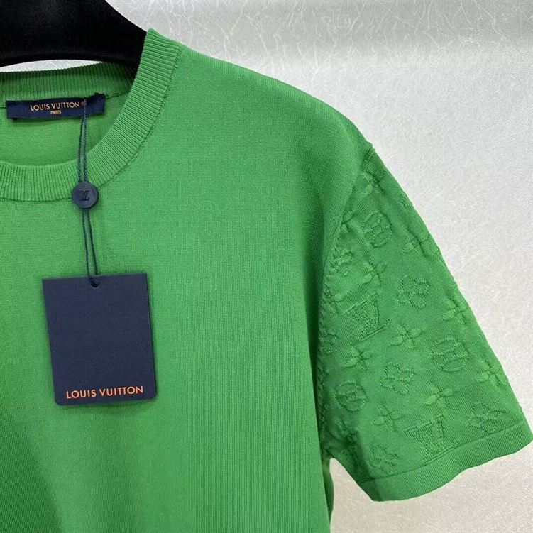 LOUIS VUITTON SHORT-SLEEVED SIGNATURE CREWNECK - LVTS070