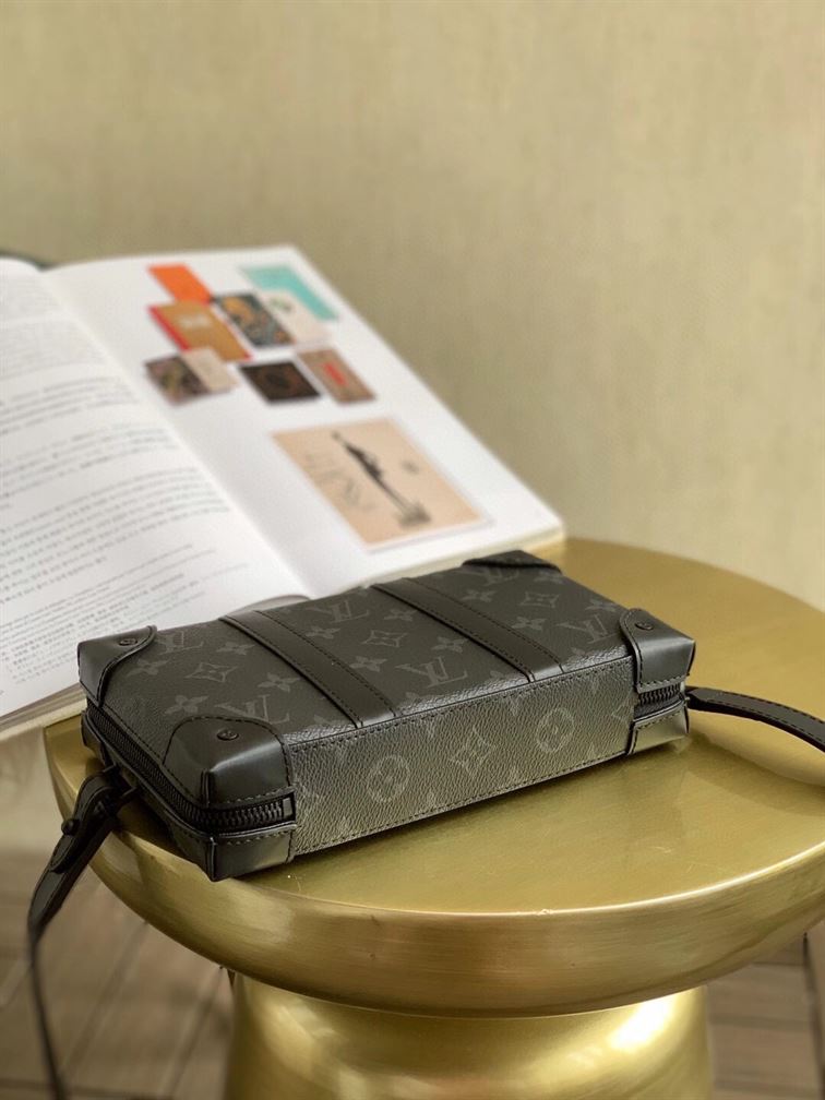 LOUIS VUITTON SOFT TRUNK WALLET MONOGRAM ECLIPSE - LVB041