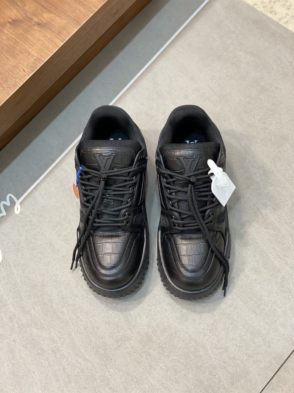 LOUIS VUITTON SS24 SNEAKER - LVS162
