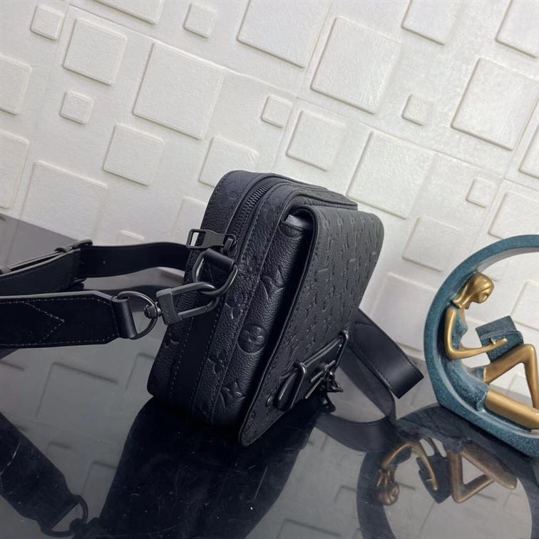 LOUIS VUITTON STEAMER MESSENGER TAURILLON MONOGRAM - LVB059