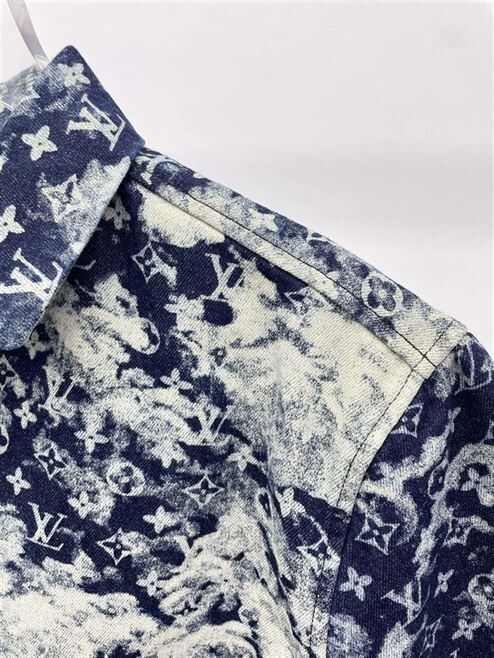 LOUIS VUITTON TAPESTRY MONOGRAM - LVTS050