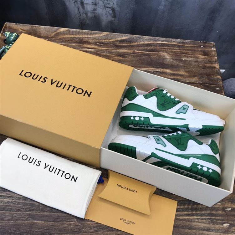 LOUIS VUITTON TRAINER SNEAKER - LVS032