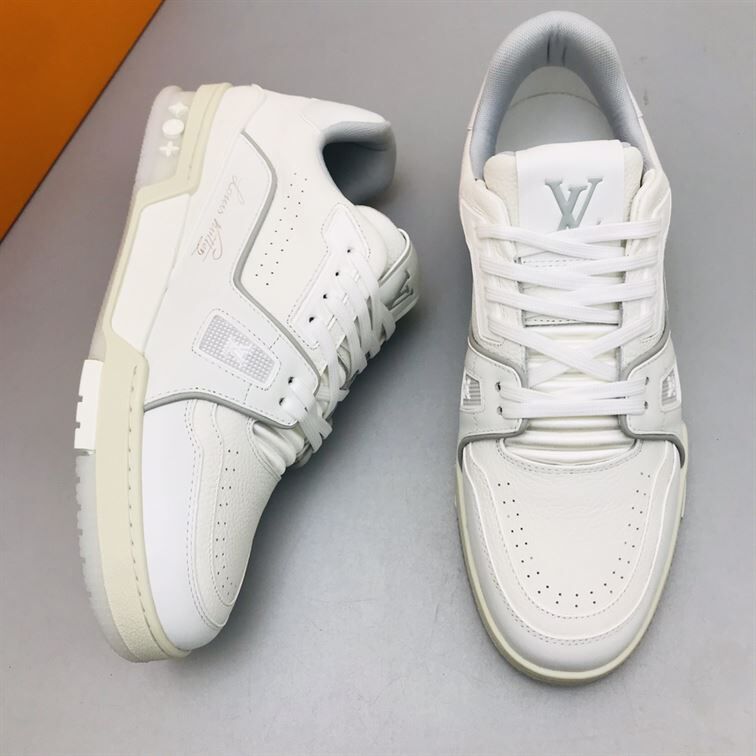 LOUIS VUITTON TRAINER SNEAKER - LVS124
