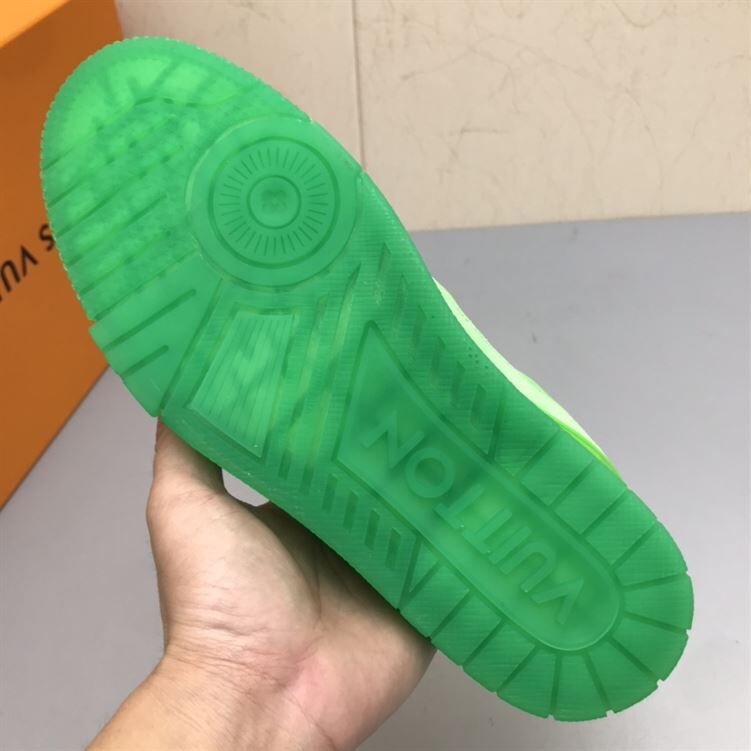 LOUIS VUITTON TRAINER SNEAKER - LVS128