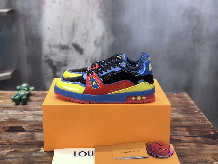 LOUIS VUITTON TRAINER SNEAKERS IN NAVY BLUE PATENT CANVAS - LVS034