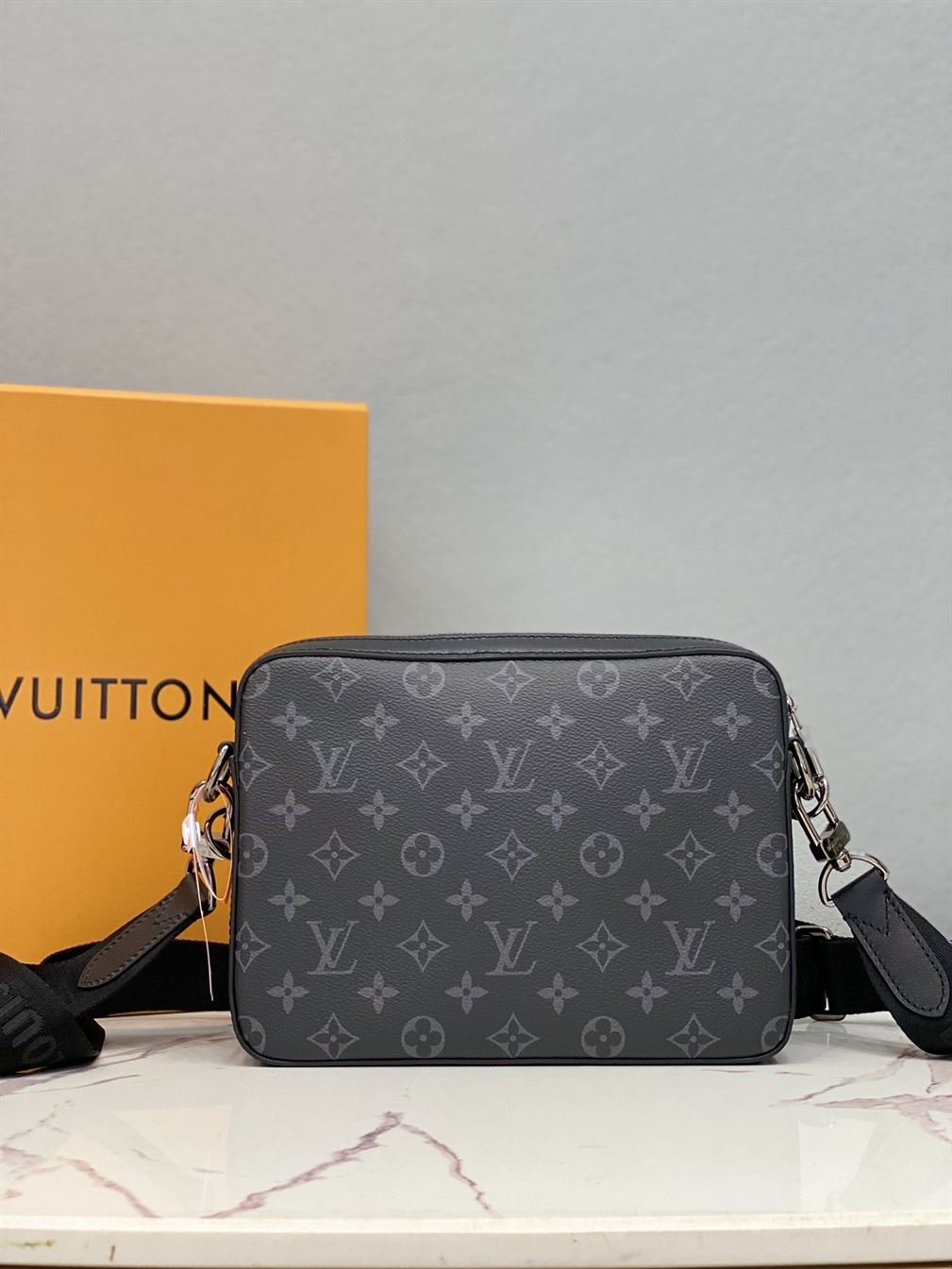 LOUIS VUITTON TRIO MESSENGER BAG - LVB025