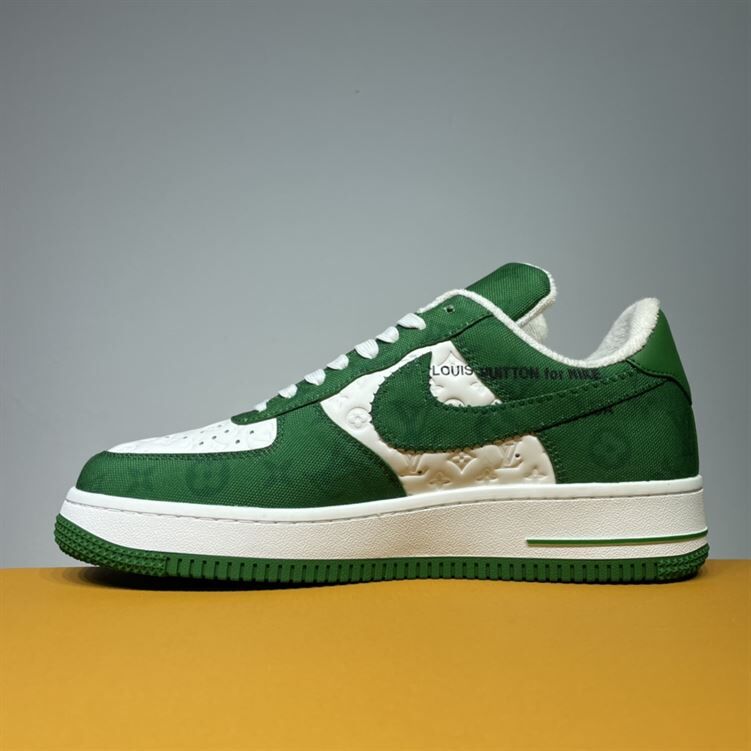LOUIS VUITTON X NIKE AIR FORCE 1 LOW-TOP SNEAKERS - LVS136