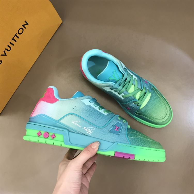 LOUIS VUITTTON TRAINER SNEAKERS IN GREEN GRAINED CALF LEATHER - LVS002