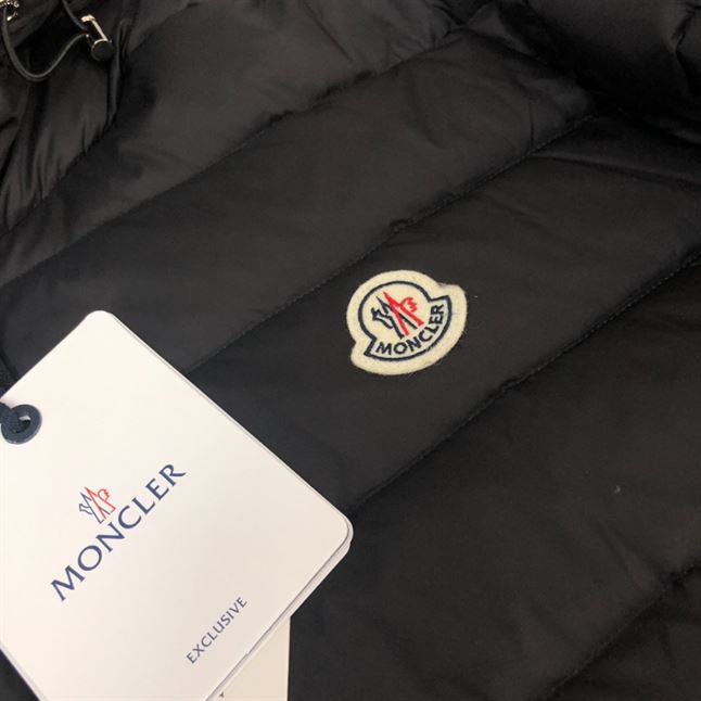MONCLER AGOUT QUILTED SHELL JACKET - MC069