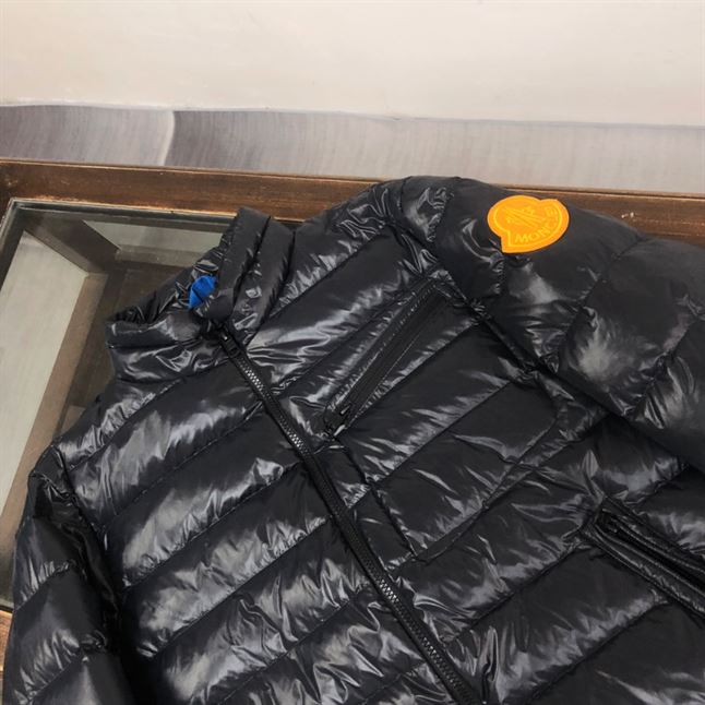 MONCLER AMALTEAS PADDED JACKET - MC072